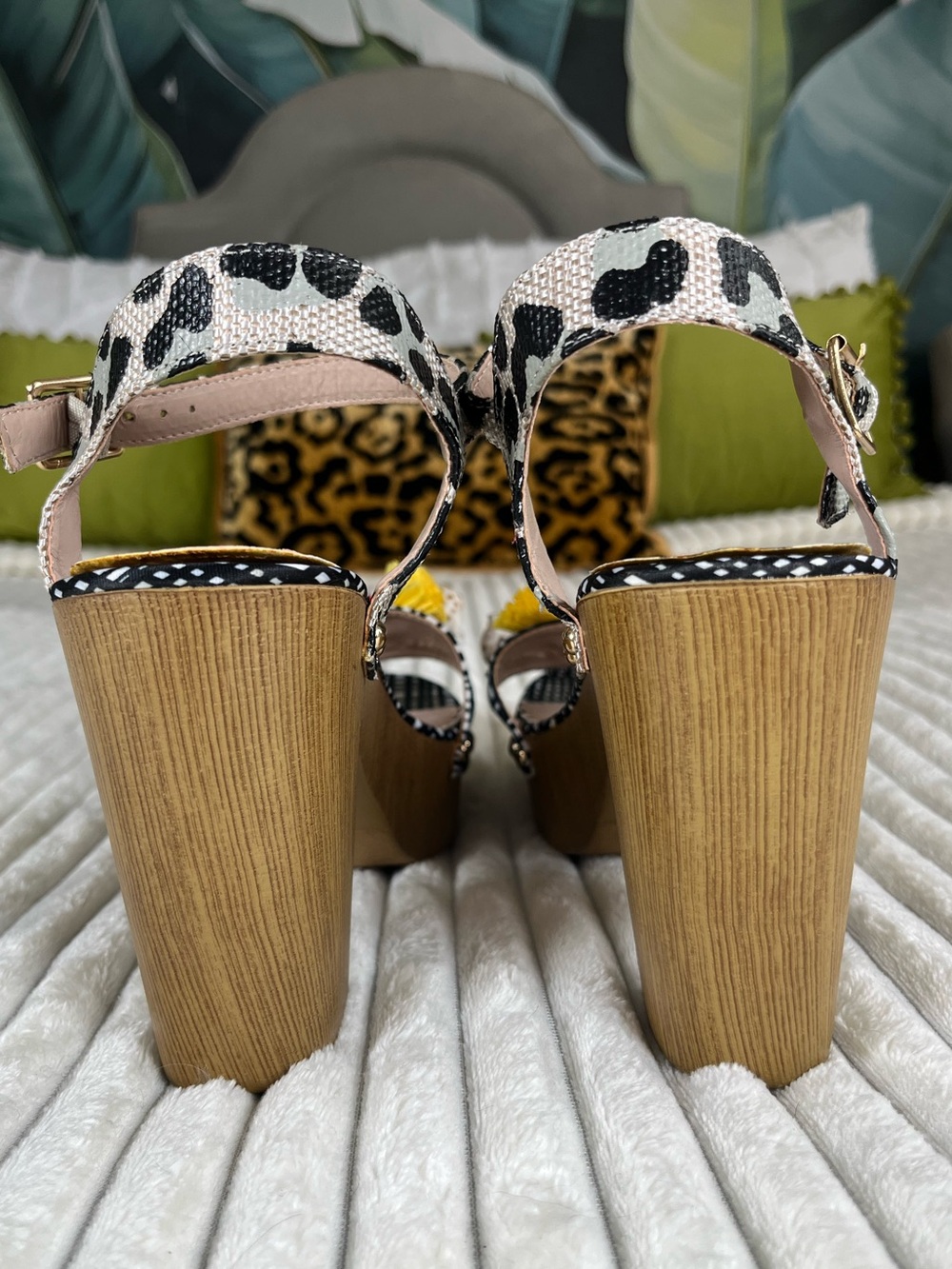 Betsey Johnson Jillie Block Heel Platform Sandals with Multicolor Tassels Size 9 - Picture 11 of 12